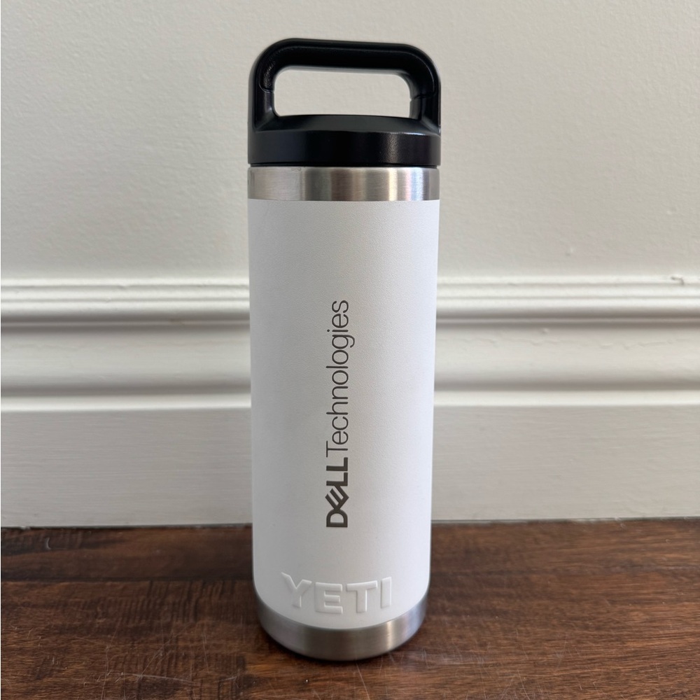 Yeti 18oz White Stainless Steel Water Bottle - Picture 2 of 5